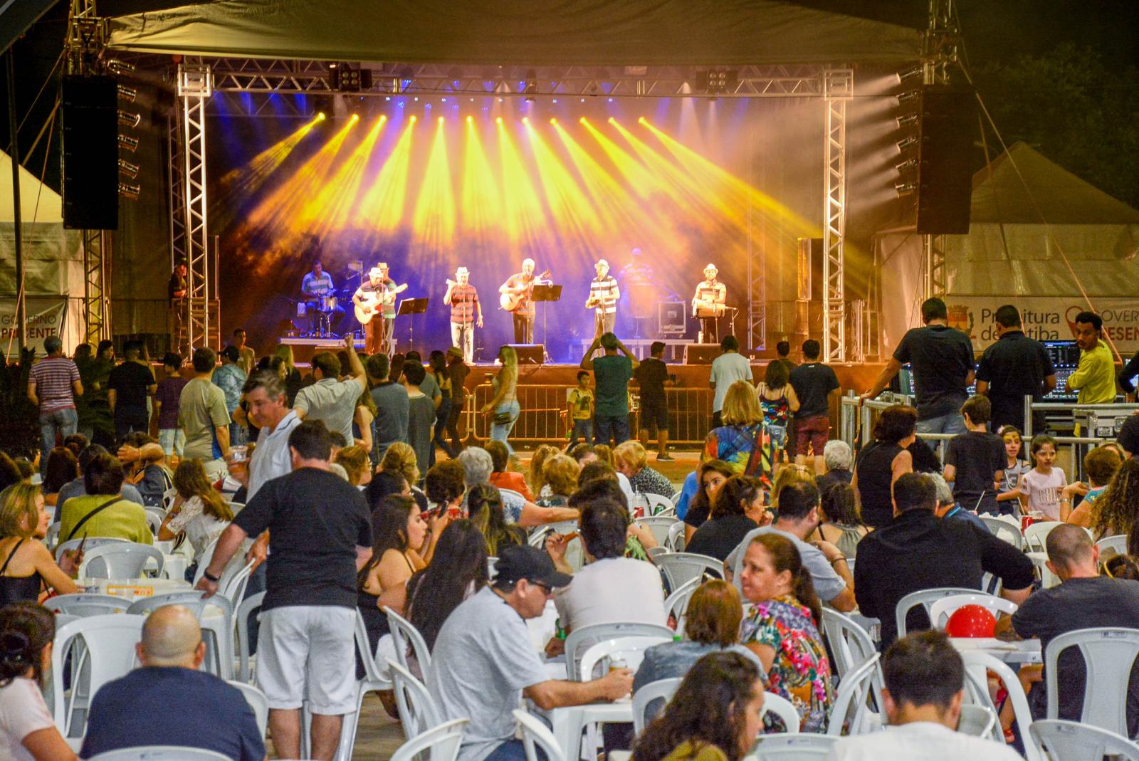Grupo Piracema faz show de abertura da 19ª Festa de San Gennaro