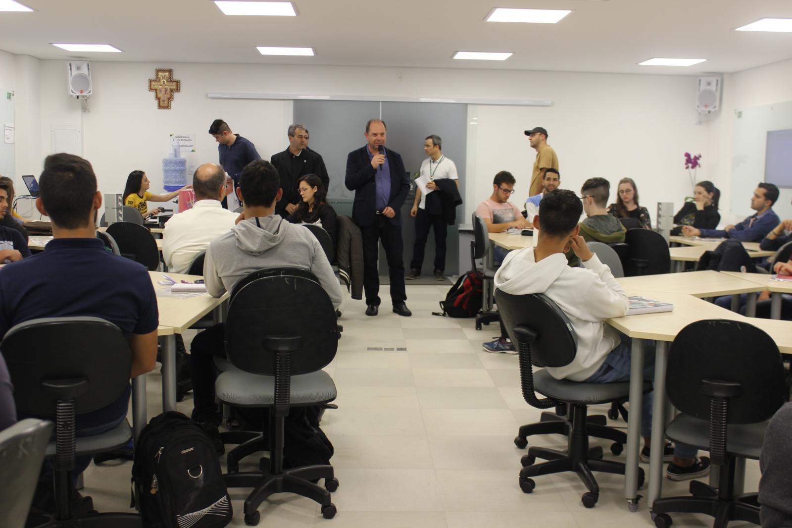 Palestra na USF aborda ‘Geração Fotovoltaica e Sustentabilidade’