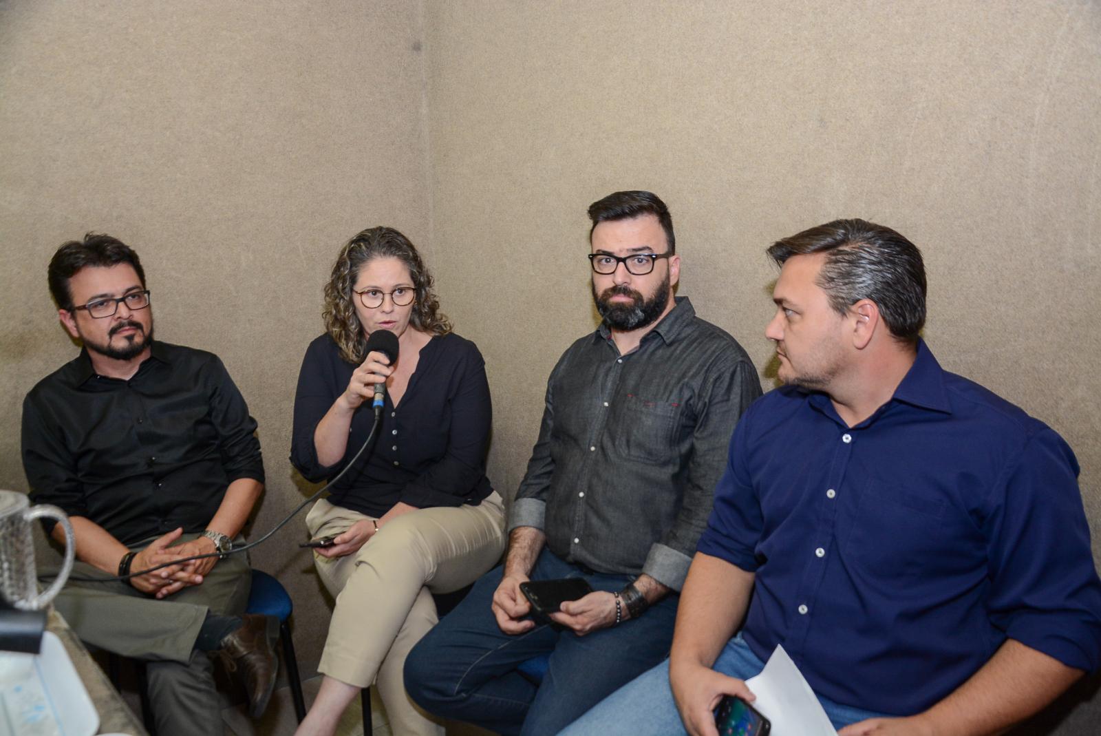 Professores da Universidade São Francisco participam do Programa Debate