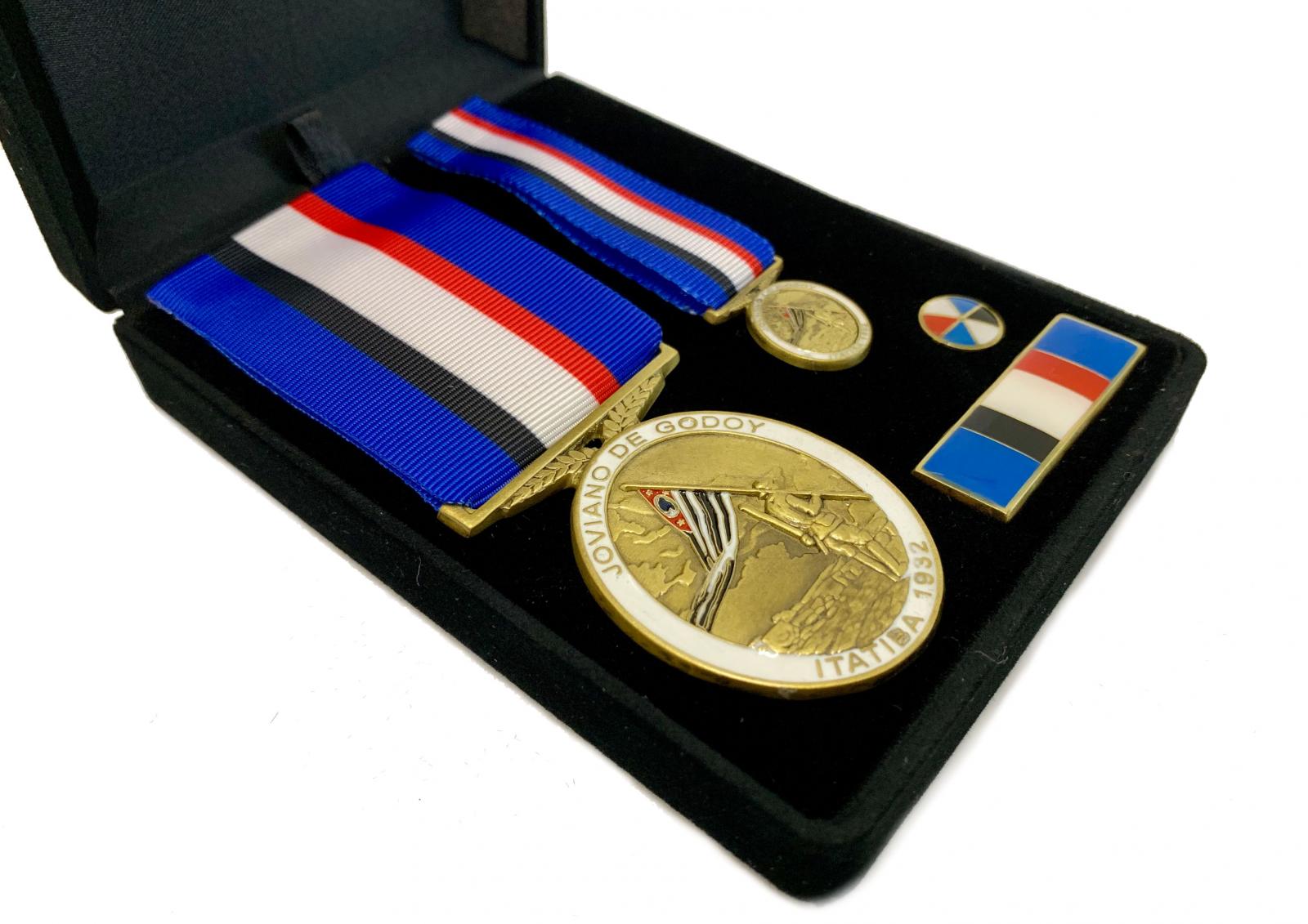 Trinta personalidades receberão amanhã Medalha Combatente Joviano de Godoy