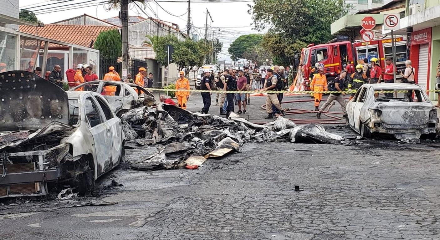 Avião monomotor cai e mata três pessoas em Belo Horizonte