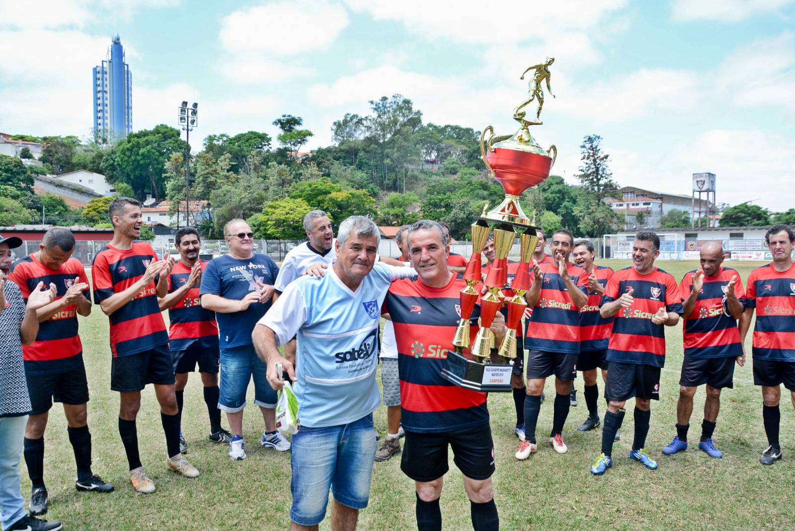 Bandeirantes larga na frente nas semifinais do Super Máster