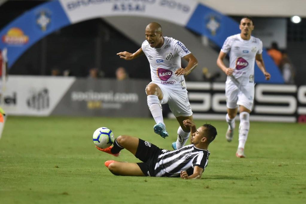Com Sánchez decisivo, Santos vence Ceará de virada na Vila Belmiro
