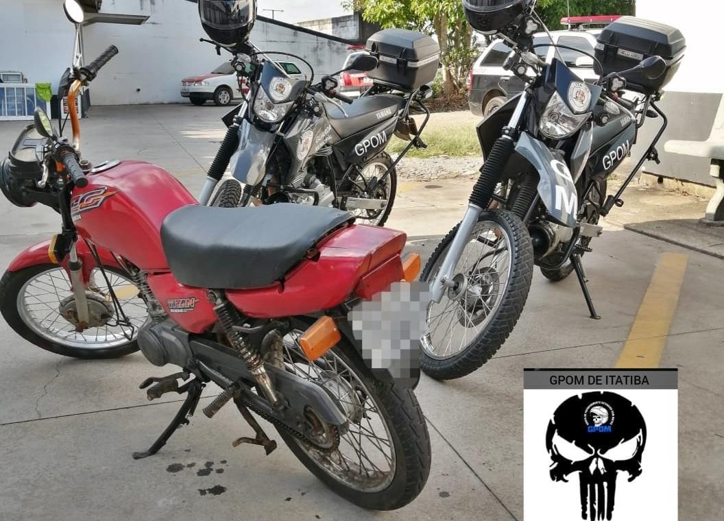 Equipe do GPOM apreende motocicleta irregular no Jardim Harmonia