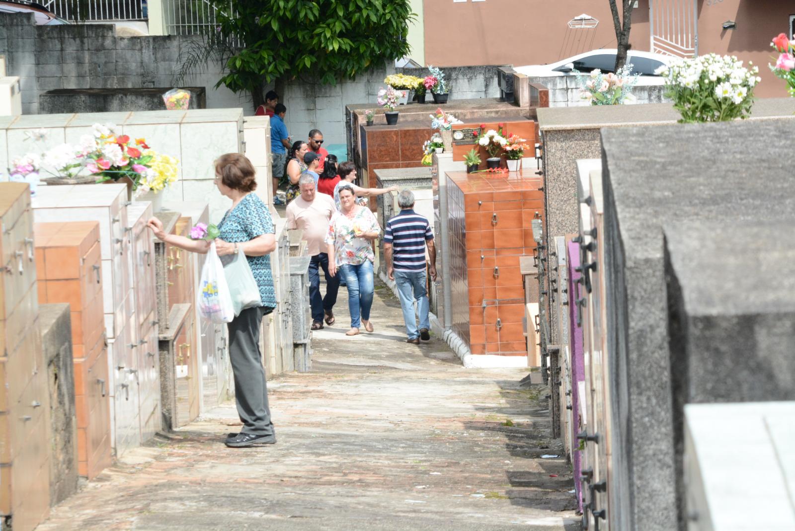 Cemitério Municipal e Parque das Acácias promovem celebrações religiosas 