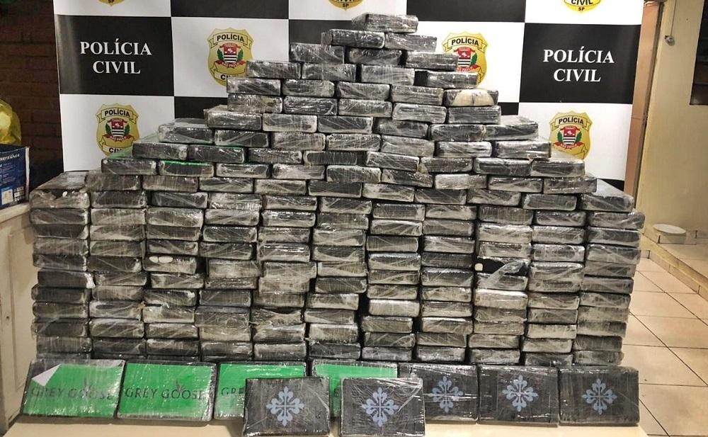 Polícia Civil apreende 230 quilos de cocaína em Caieiras