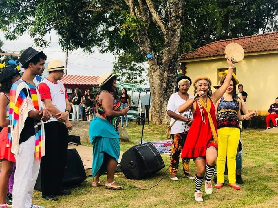 Sarau Fazendo Artes dará espaço para pessoas se manifestarem artisticamente 