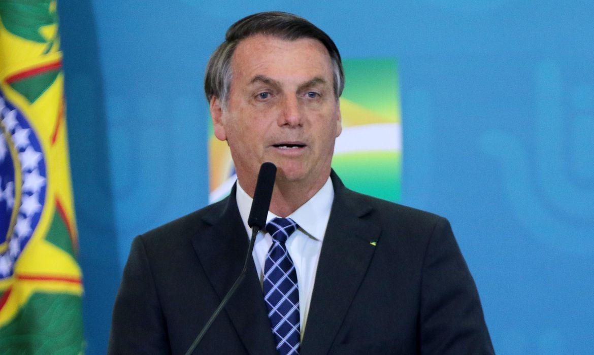 Bolsonaro faz novo exame para saber se está com coronavírus