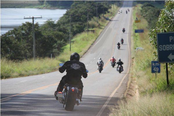 Morungaba: motociclistas não podem estacionar seus veículos até terça-feira