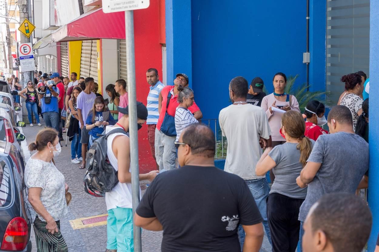 Prefeitura interdita trecho na região central para facilitar distanciamento