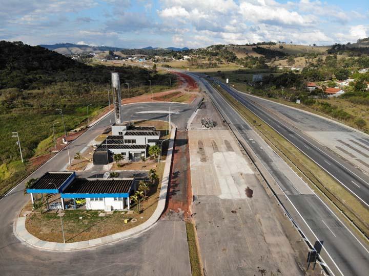 Rodovia D. Pedro I (SP-065), em Nazaré Paulista, terá bloqueio de faixa para obras a partir desta quarta-feira (1)