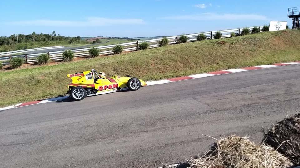 Automobilismo online contribui com preparação do piloto João Pedro Maia