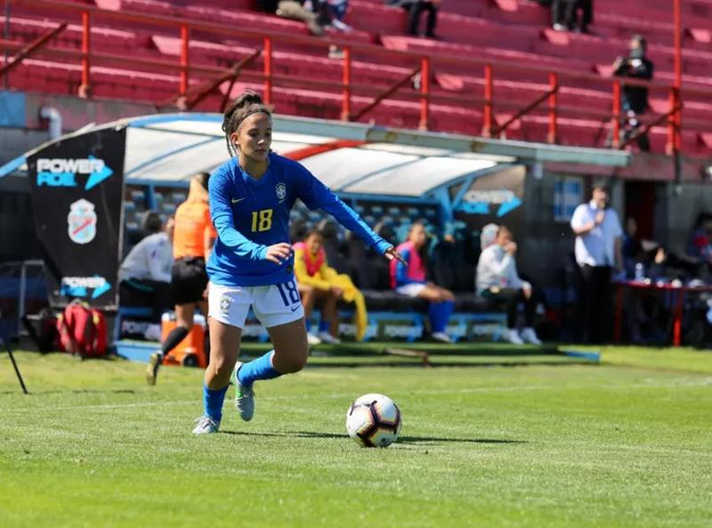 Bragantino apresenta atletas de sua equipe feminina