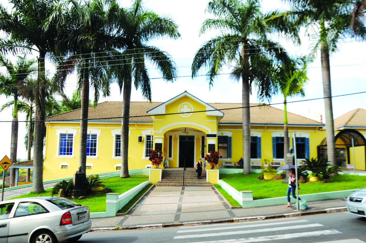 Ocupação da UTI Covid-19 chega a 90%, informa provedor da Santa Casa