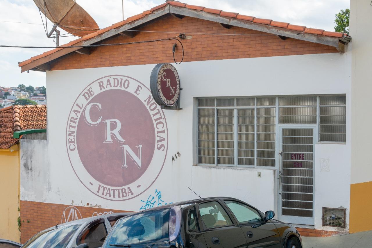 Cerca de 20% dos brasileiros passaram a ouvir mais rádio durante a pandemia