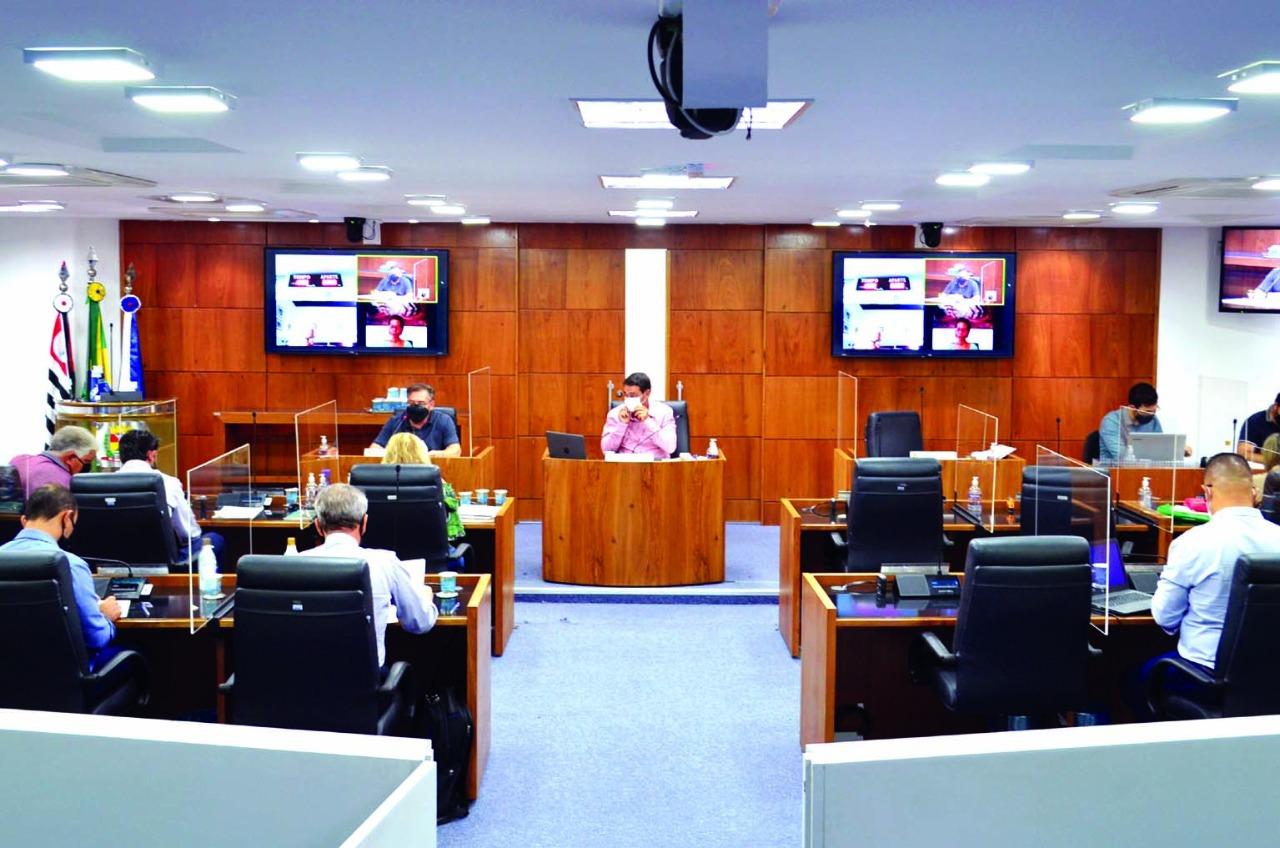 Câmara forma C.E.I. para apreciar denuncia contra vereador