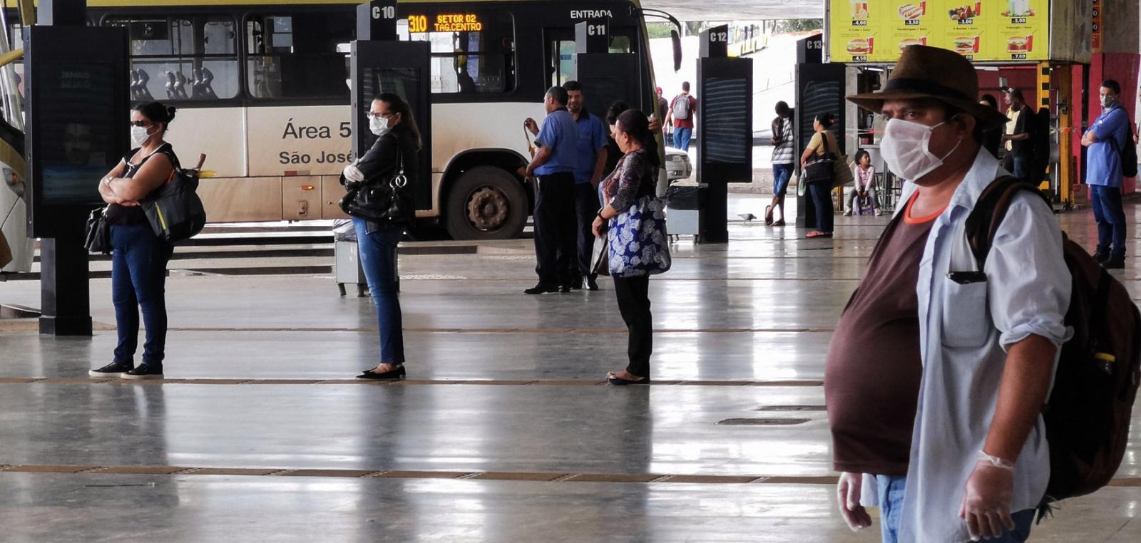 Campanha alerta população para os perigos dos ônibus clandestinos no feriado de 2 de novembro