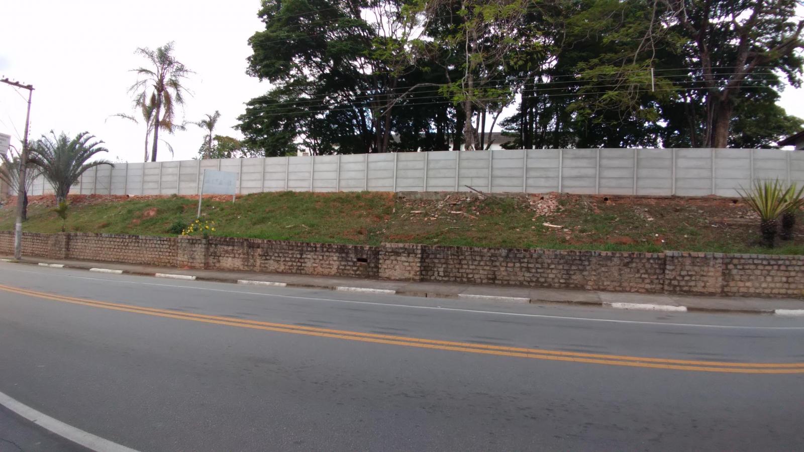 Em oito meses, diretoria do Buenópolis reconstrói muros