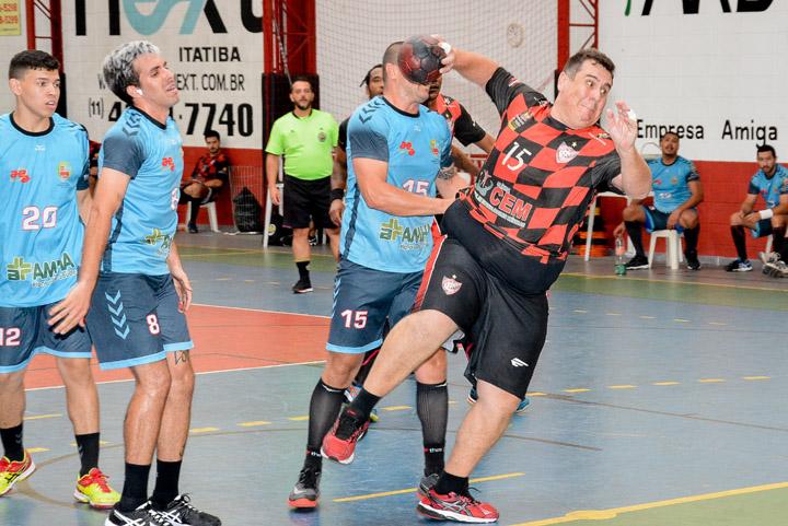 Handebol itatibense lamenta a perda do pivô Jonathan