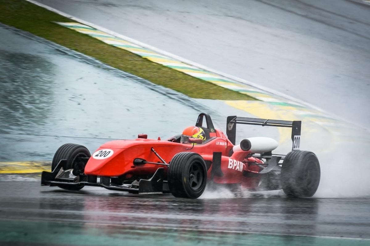 Piloto campineiro disputa 4ª etapa do Paulista de Automobilismo com um Fórmula 3
