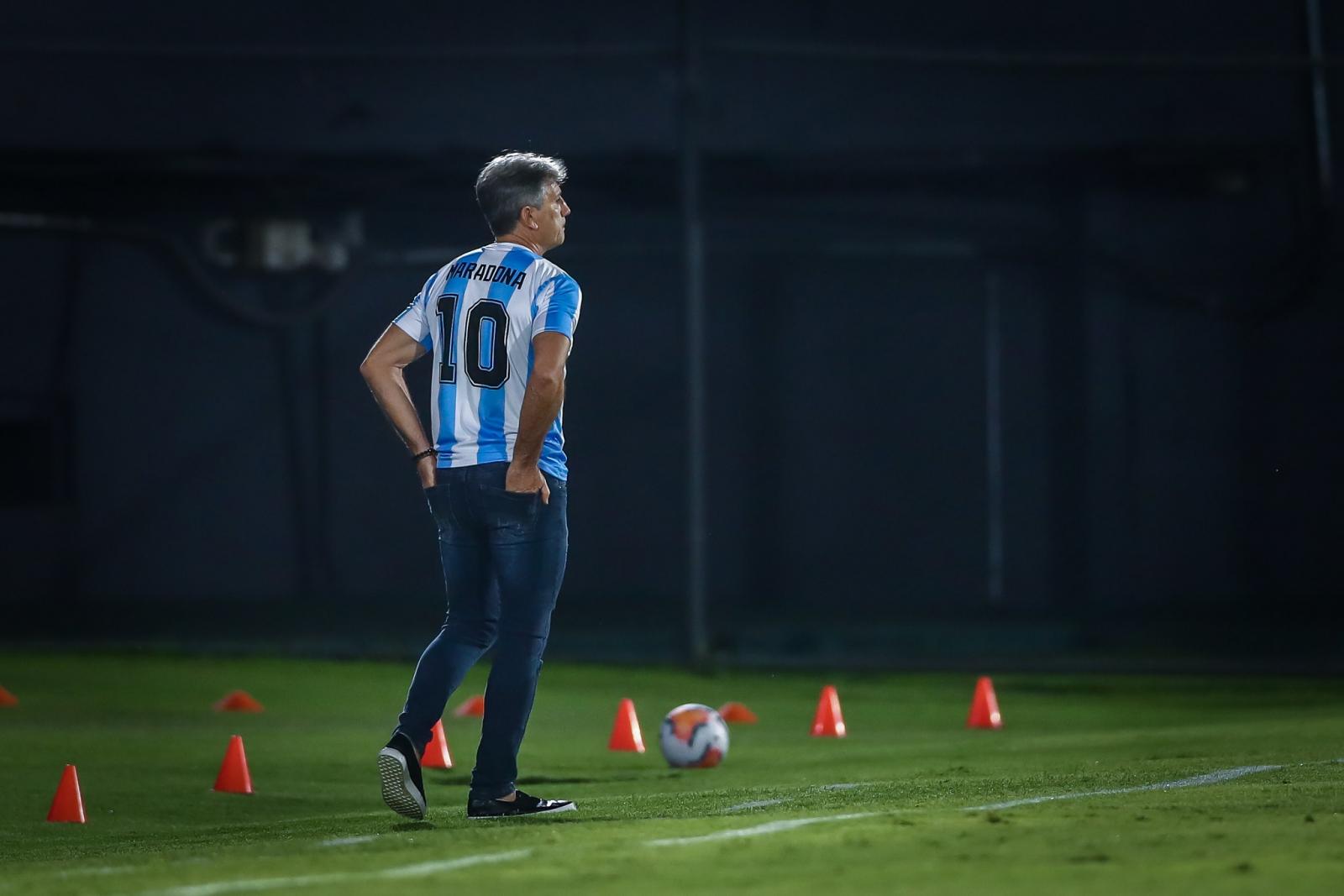 Com homenagem de Renato Gaúcho a Maradona, Grêmio vence fora pela Libertadores