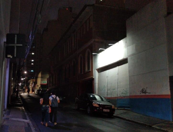 Comerciantes de Campinas reclamam da falta de iluminação em ruas do centro