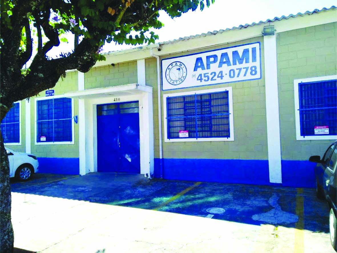Representantes da Fundação BB e da Apami se reúnem para firmar contrato