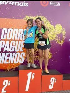 Aluna da Escolinha de Triathlon tem a mãe como parceira de treinos 