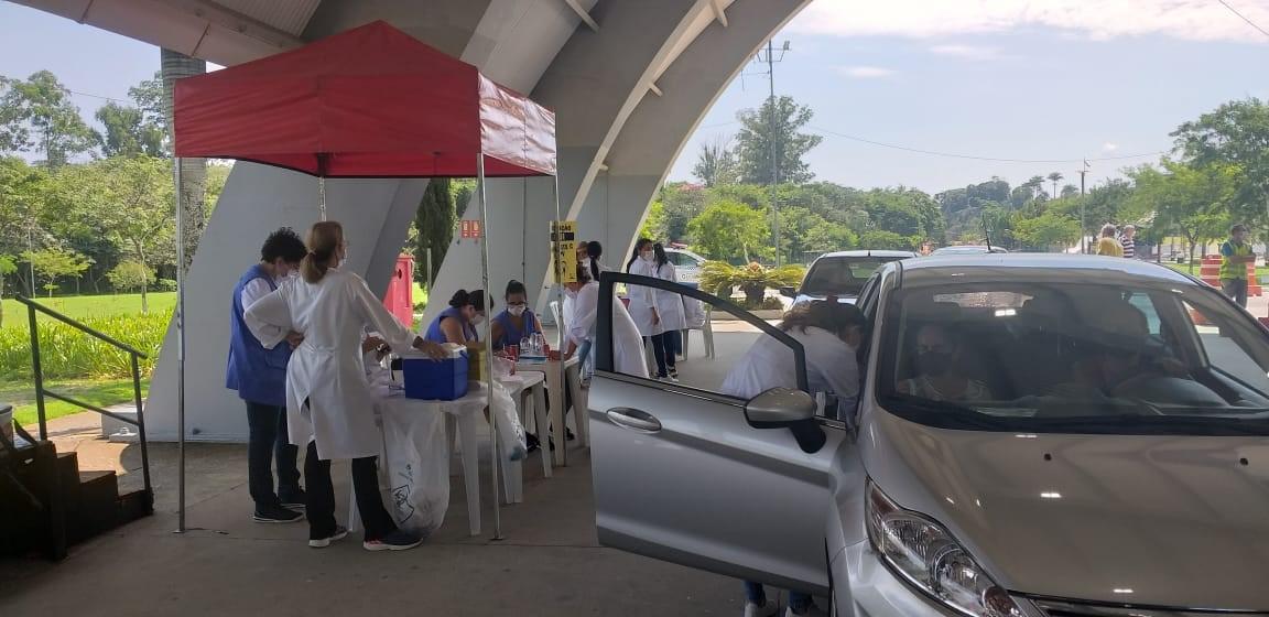 ‘Vacinaço’ resulta em duas mil pessoas imunizadas contra a covid-19