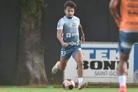 Ainda sem técnico, Santos inicia preparação para enfrentar no sábado o Bragantino