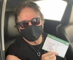 Fábio Jr. recebe primeira dose da vacina contra a covid-19