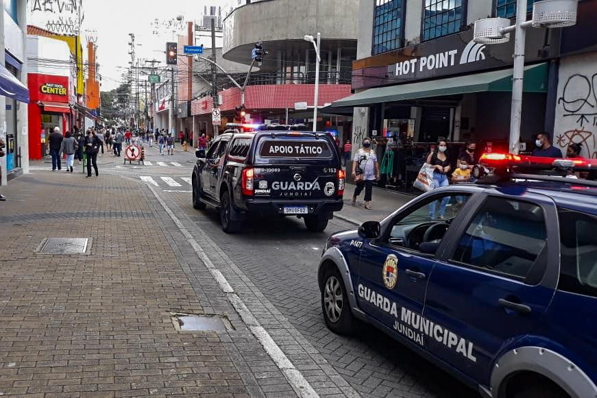 GMJ faz ações com mensagens de som para coibir aglomeração no Centro