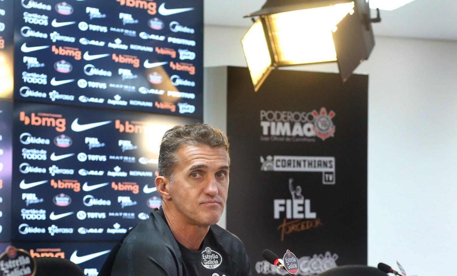Após demissão de Mancini, Corinthians escala trio para comandar treinos