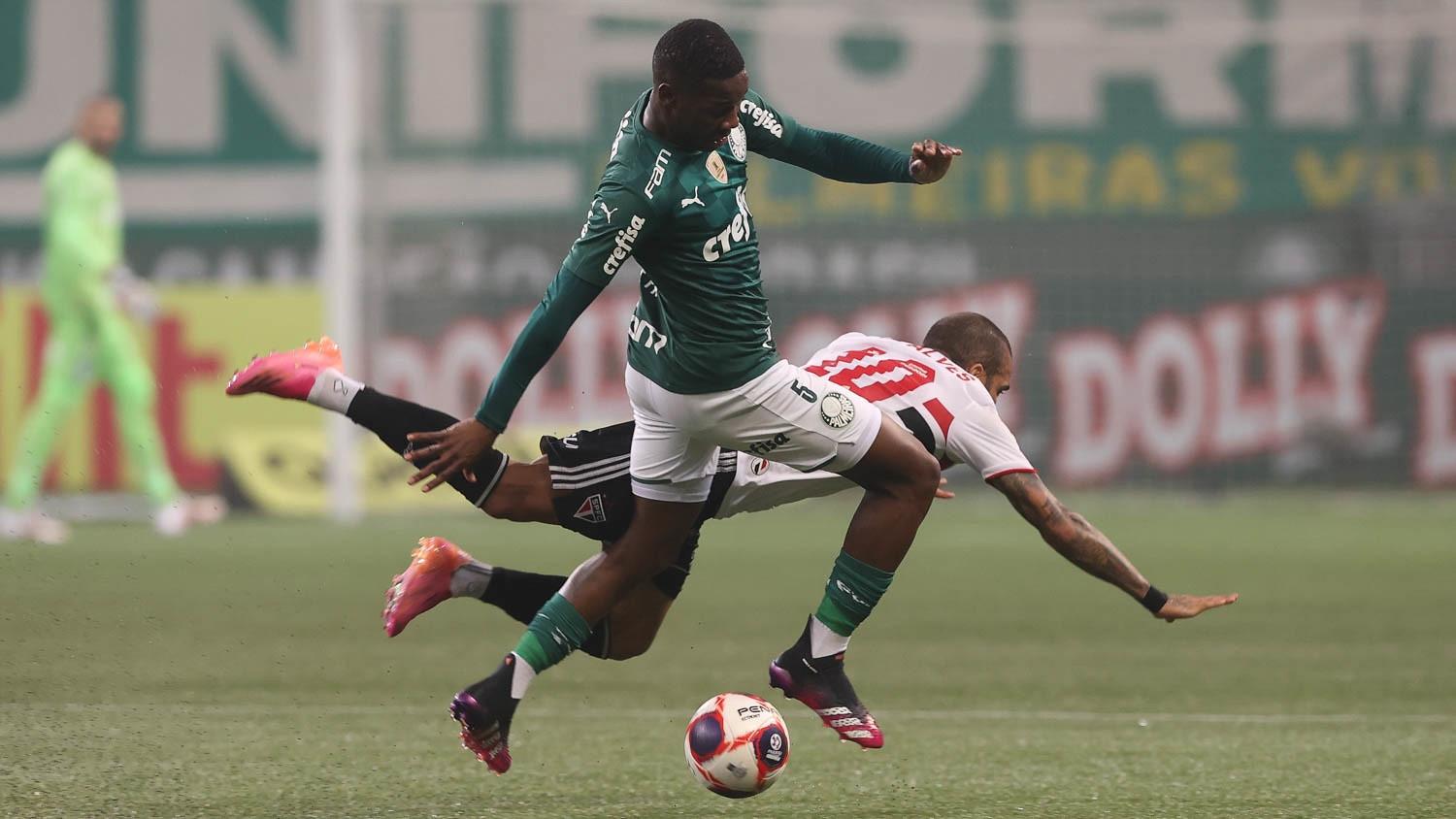 Palmeiras e São Paulo empatam sem gols no primeiro jogo da final do Paulistão