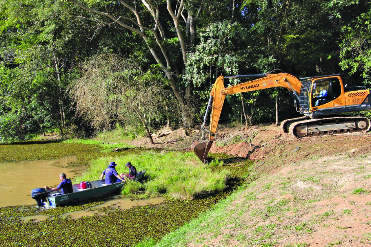 Lago do Jardim Leonor passa por limpeza