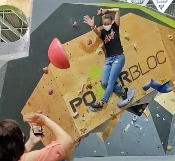 Aretha Duarte vai apresentar a escalada para crianças da periferia de Campinas neste sábado 