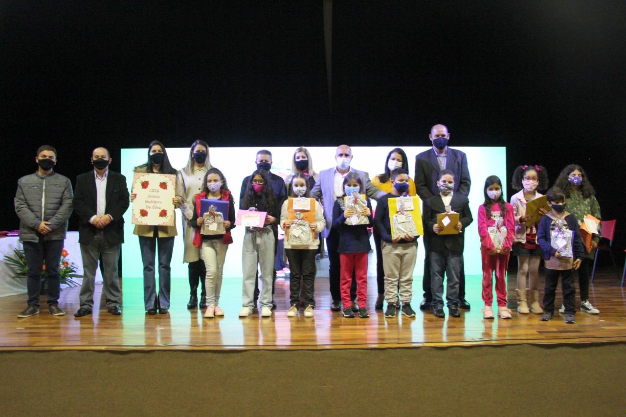 Concurso ‘A cidade onde vivo’ premia alunos da rede municipal de Morungaba