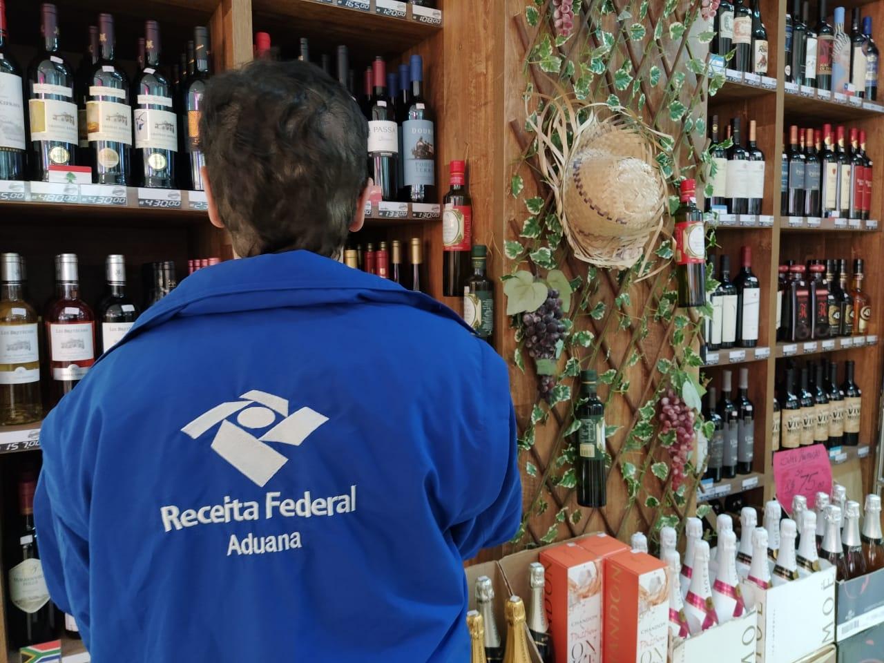 Receita Federal deflagra Operação Faro do Vinho na Grande São Paulo