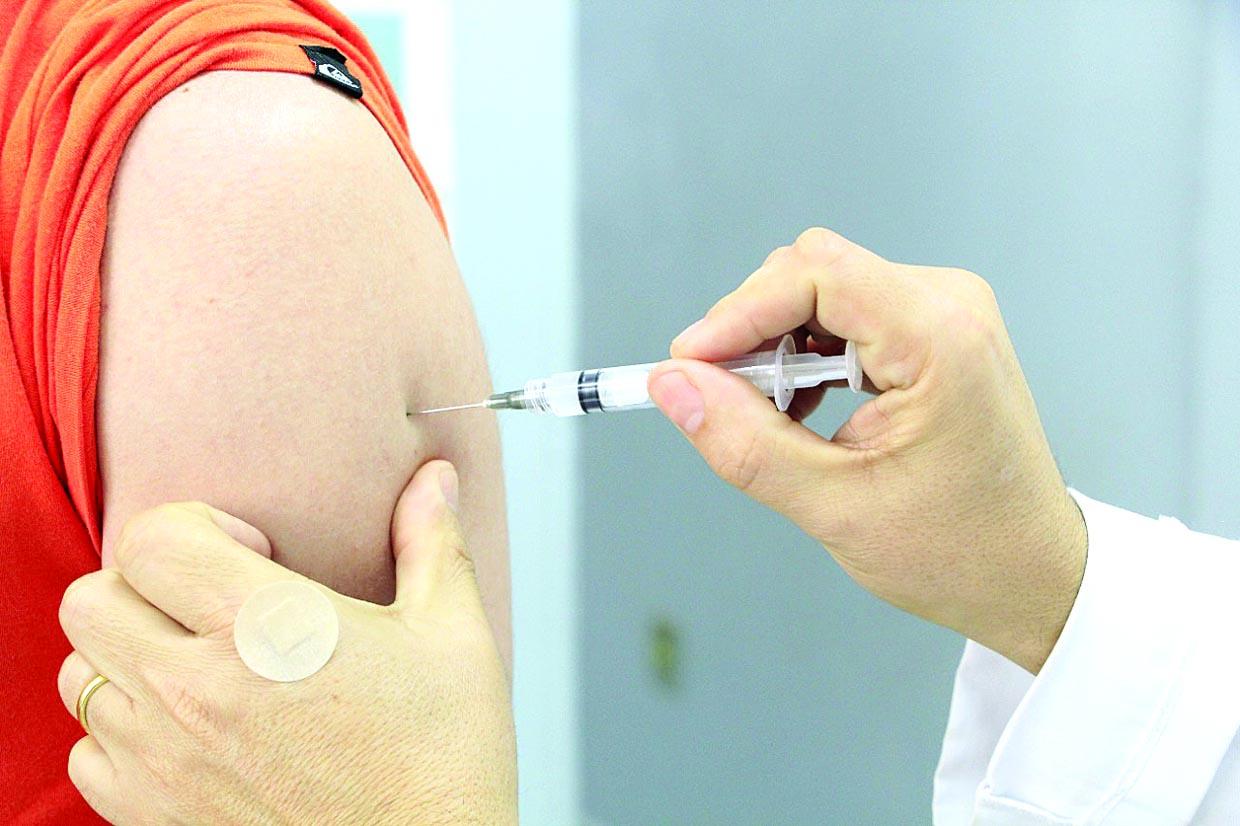 Ação da Prefeitura contra a covid-19 resulta em 697 pessoas vacinadas
