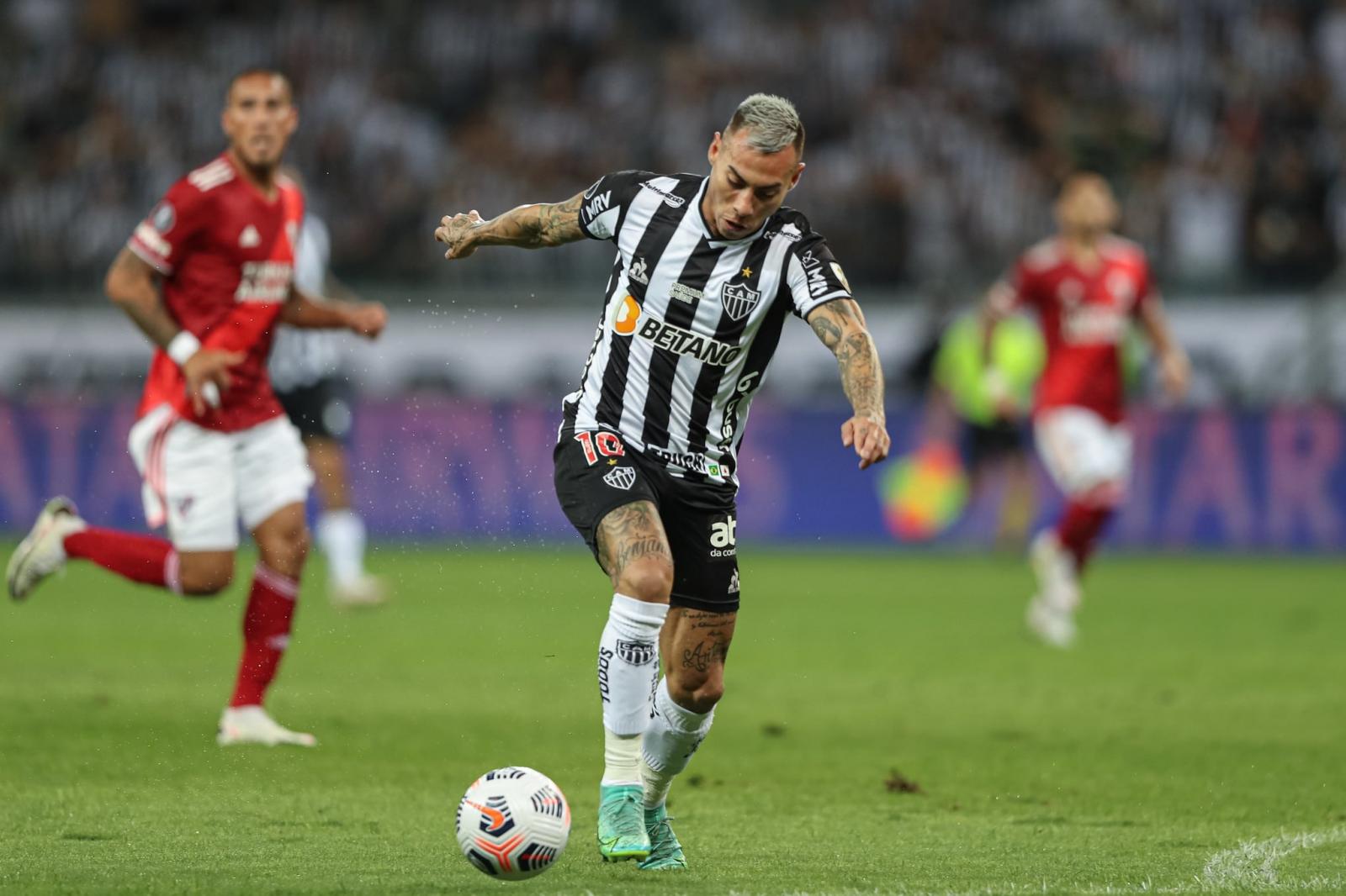 Atlético-MG atropela o River Plate e enfrenta o Palmeiras na semi da Libertadores