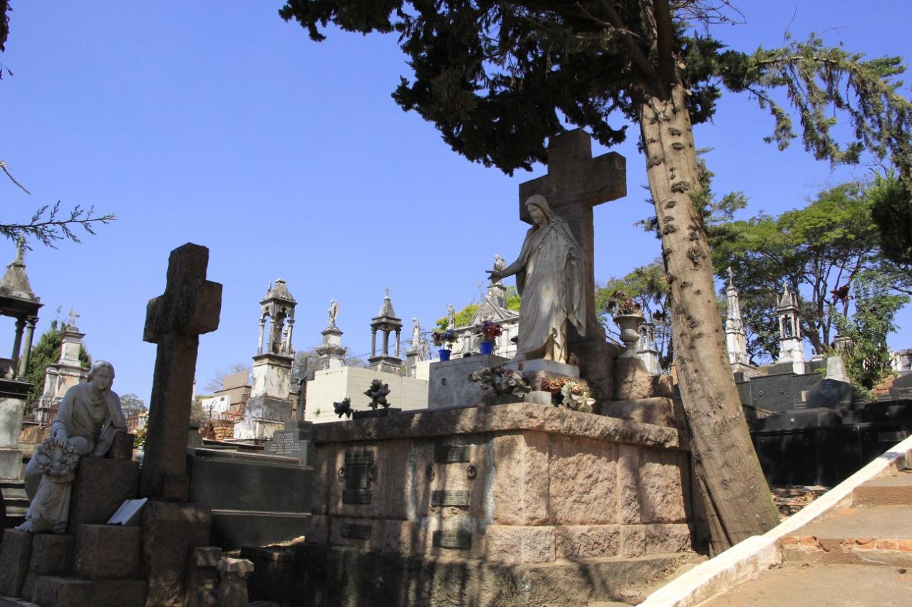 Cemitério do Santíssimo passa por melhorias