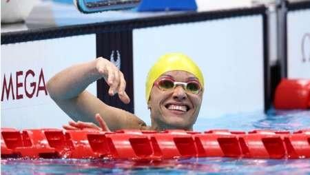 Maria Carolina Santiago quebra recorde paralímpico na natação e leva o ouro