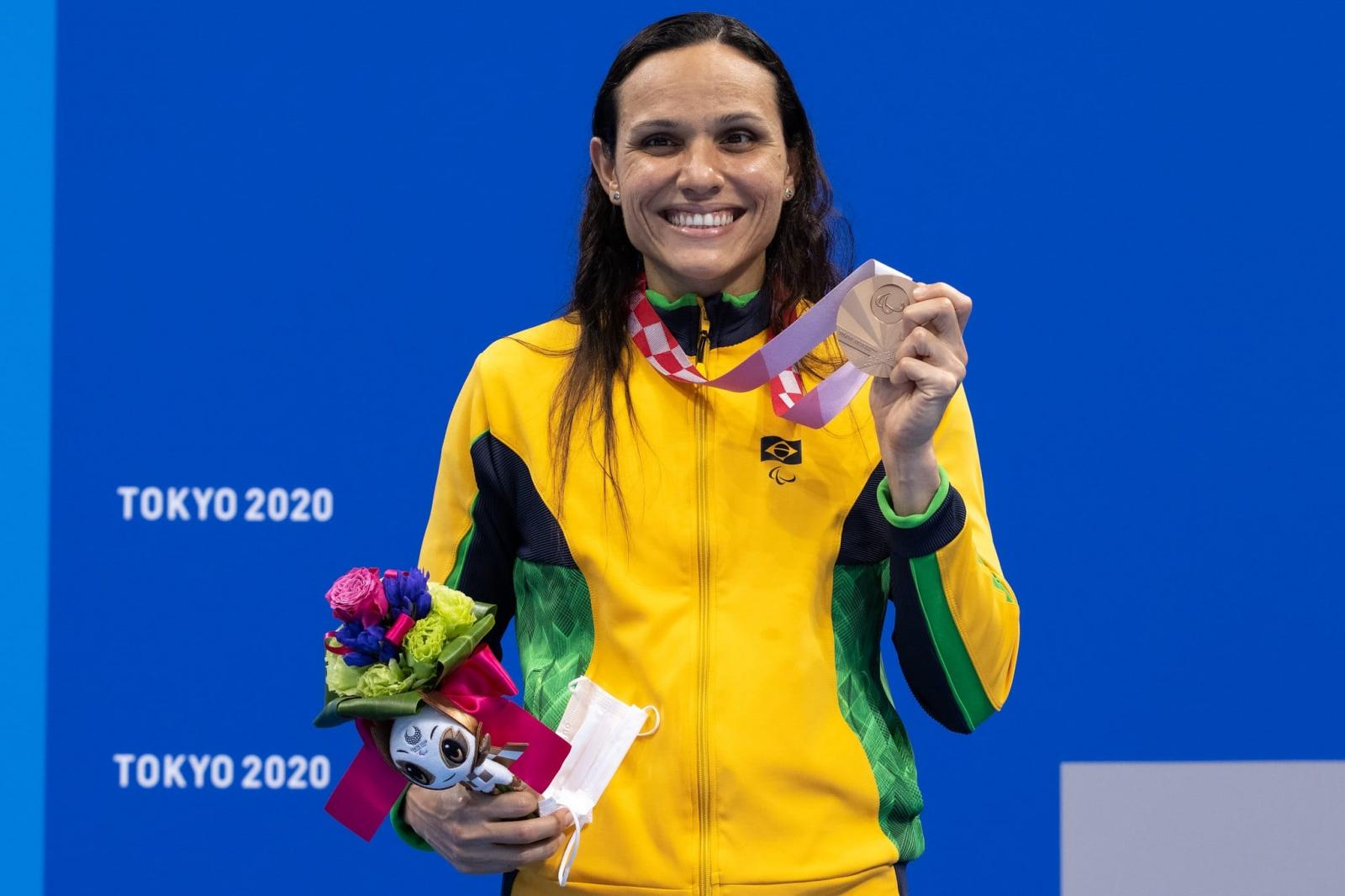 Mulheres mostram domínio na Paralímpiada e Brasil sobe no quadro de medalhas