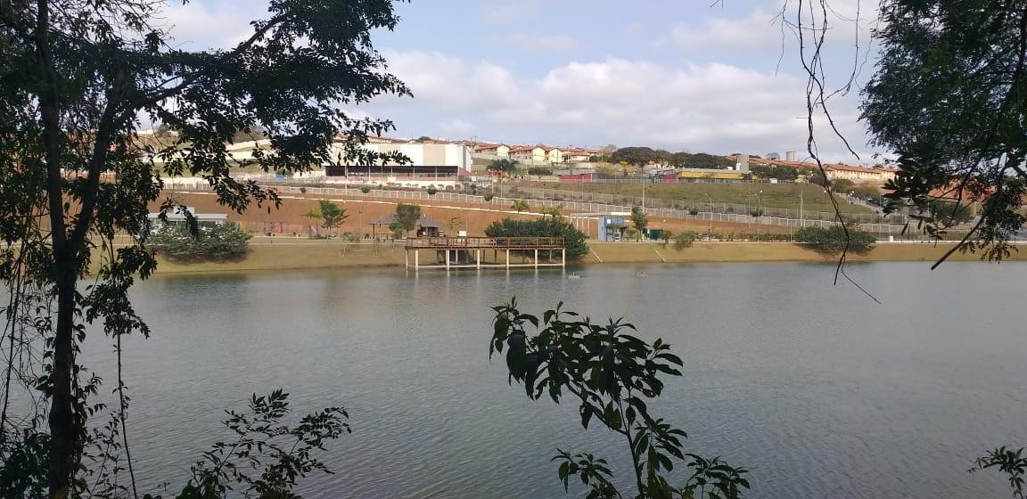 Parques municipais enfeitam a cidade oferecendo oportunidade para lazer e práticas esportivas