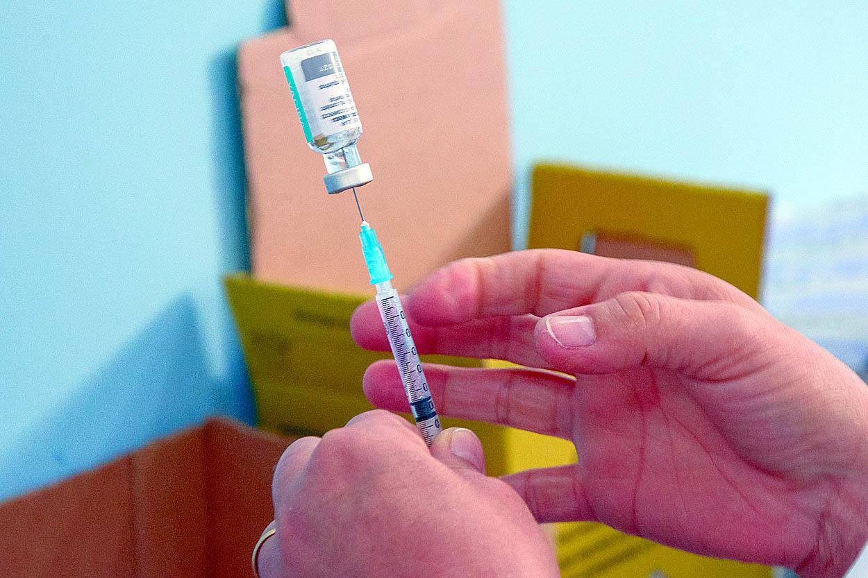 Vacinação em adolescentes com comorbidades tem baixa adesão