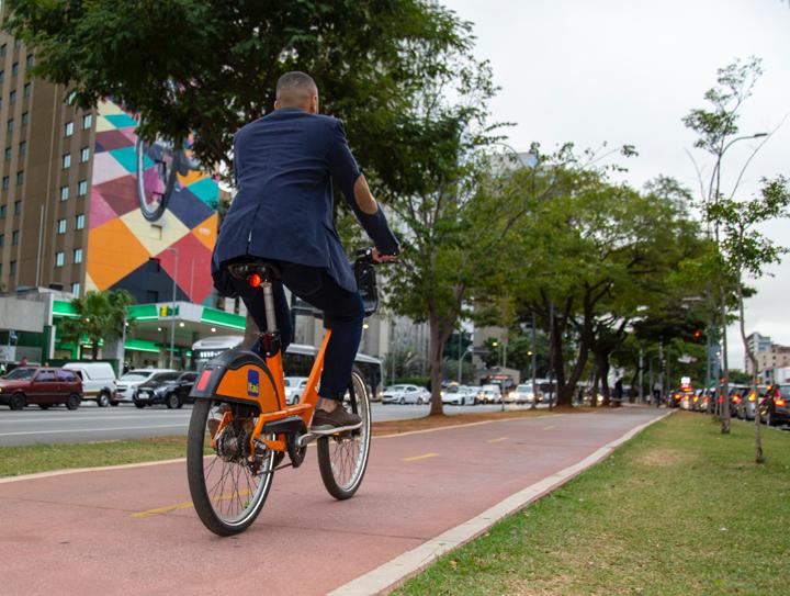 Vamos pedalar? Confira dicas para andar de bike em São Paulo