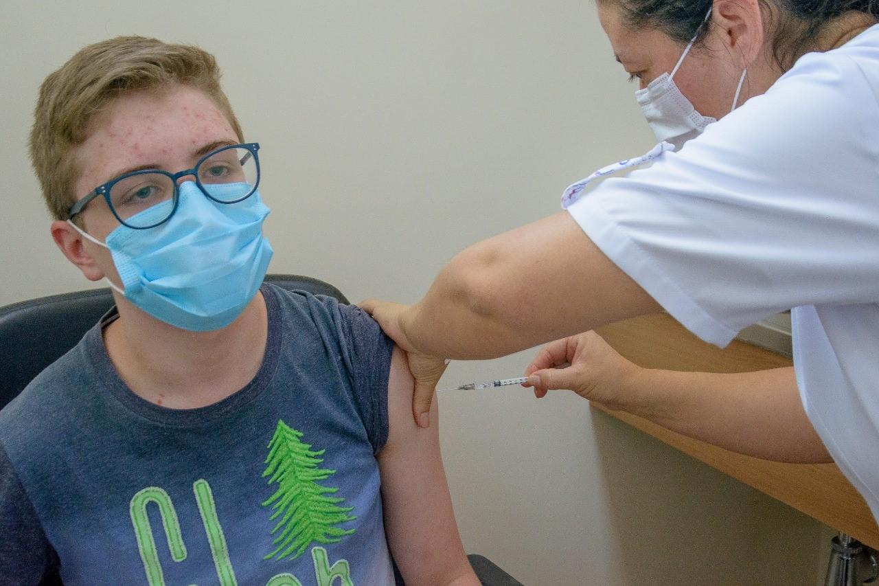 Itatiba começa a vacinar adolescentes de 15 a 17 anos
