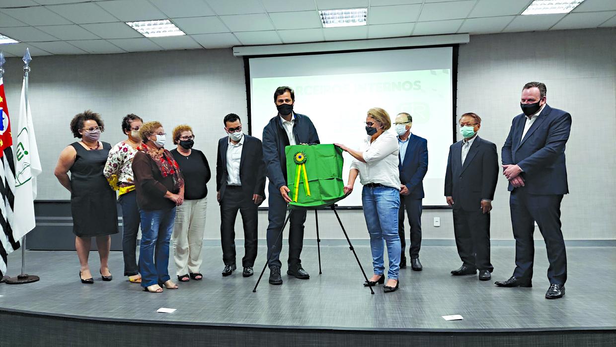 Itatibense Roberto Araújo é homenageado em Jundiaí
