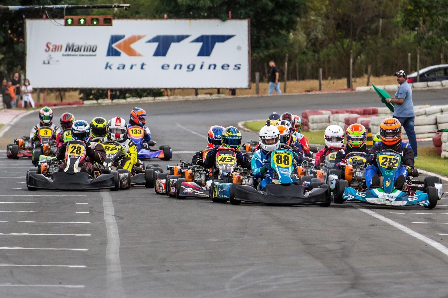 8ª etapa da Copa F-Racers de Kart foi palco de disputas emocionantes