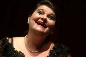 Em novo disco, soprano Marília Vargas interpreta árias da corte de Luís XIII